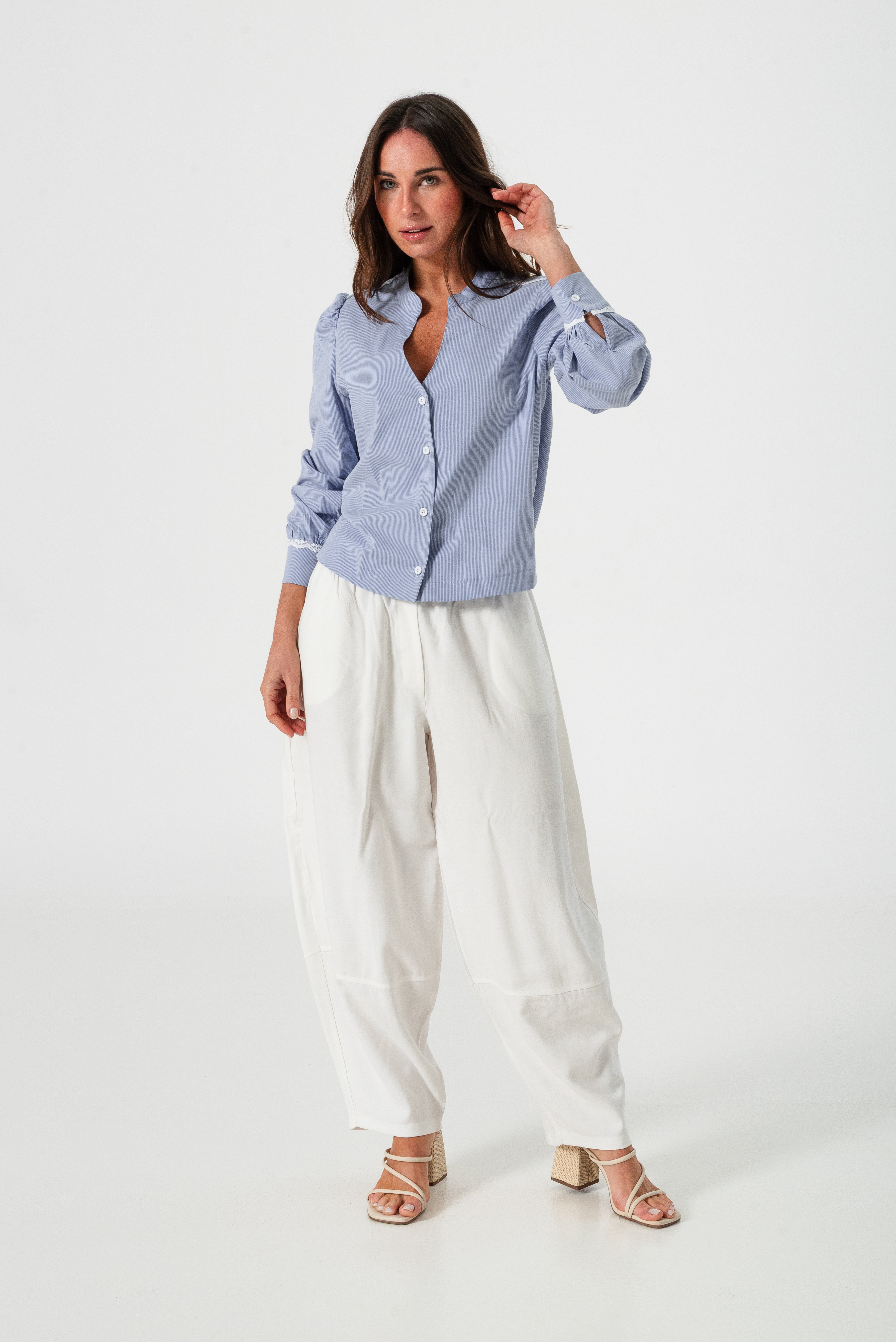 Camisa Rayada Con Puntilla